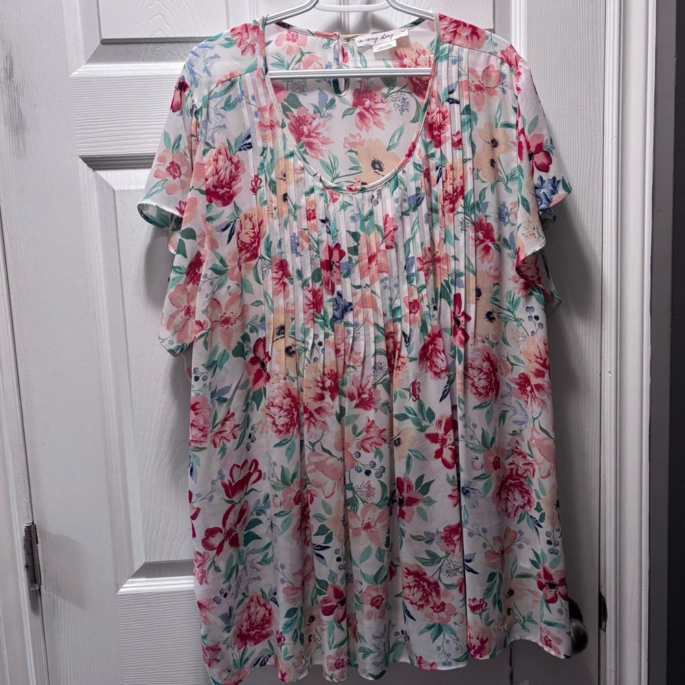 Pennington’s In Every Story Bright Floral Pleated Ruffle Top